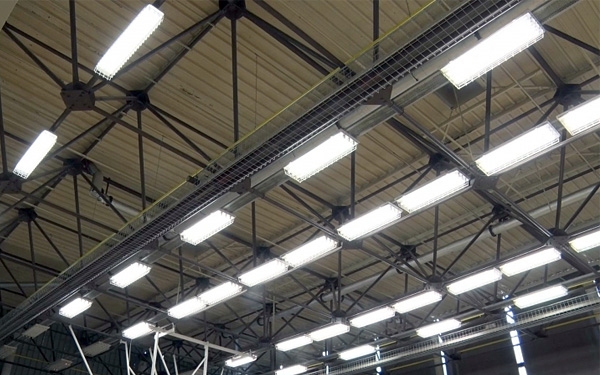 Megújult a Szuhay Sportcentrum két termének világítása 