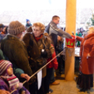 Szilveszter délutánján zeneszótól volt hangos a kaposszekcsői Közösségi Ház környéke.