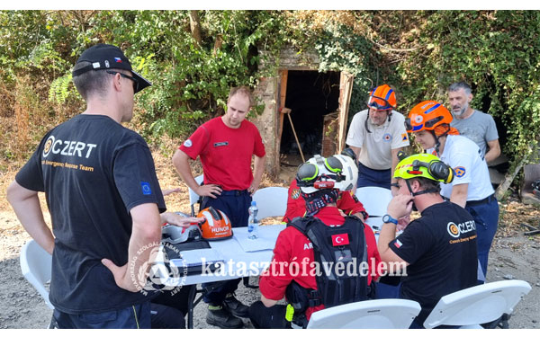 Nemzetközi városi kutatás-mentés irányító tanfolyamot tartottak Dombóváron