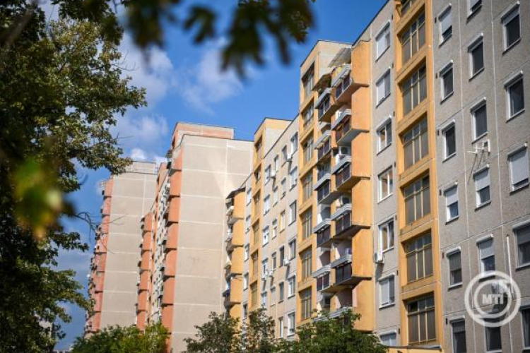 Otthon Centrum: a vidéki nagyvárosokban is a panellakások drágultak leginkább