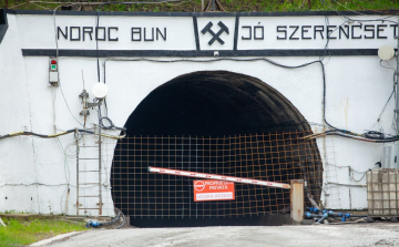 Parajd - Katasztrófavédelem: magyar szakértők segítenek a sóbányánál kialakult helyzet kezelésében