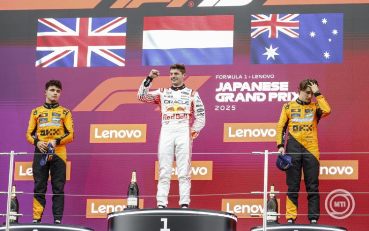 Japán Nagydíj - Verstappen rajt-cél győzelmet aratott