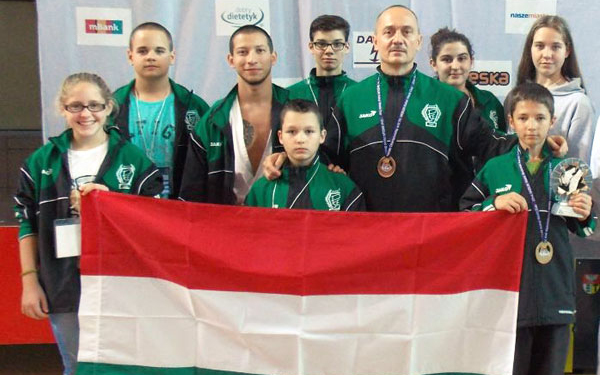 Világbajnoki arany- és bronzéremmel tértek haza a dombóvári karatésok