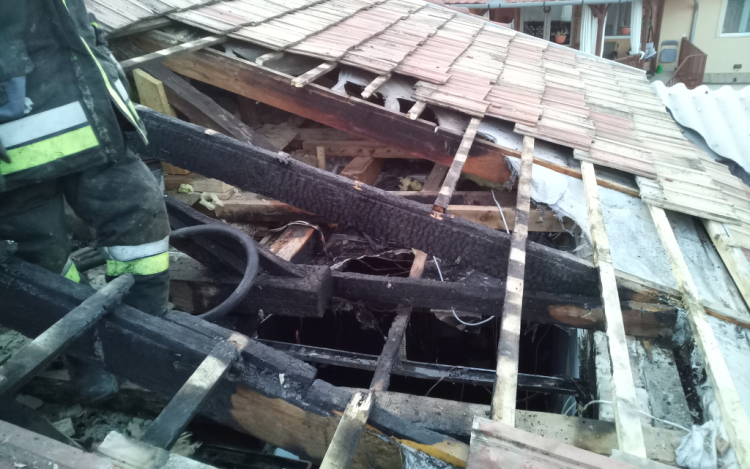 Tűzeset volt egy dombóvári lakóháznál