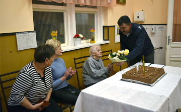 Gyenei Gyuláné Margit nénit köszöntötték a város nevében
