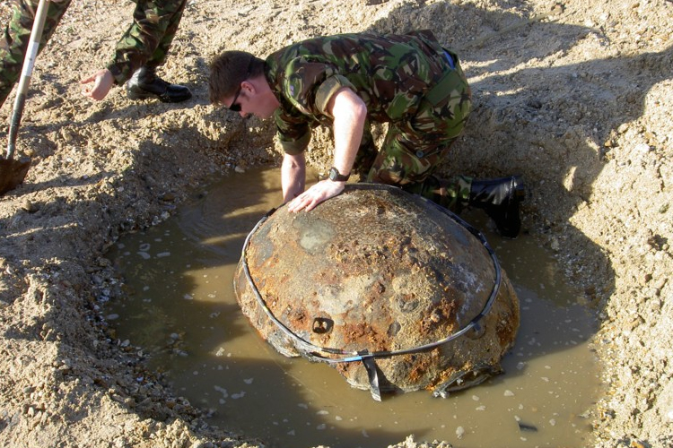 Második világháborús robbanótestektől mentesítik a Dráva barcsi szakaszát
