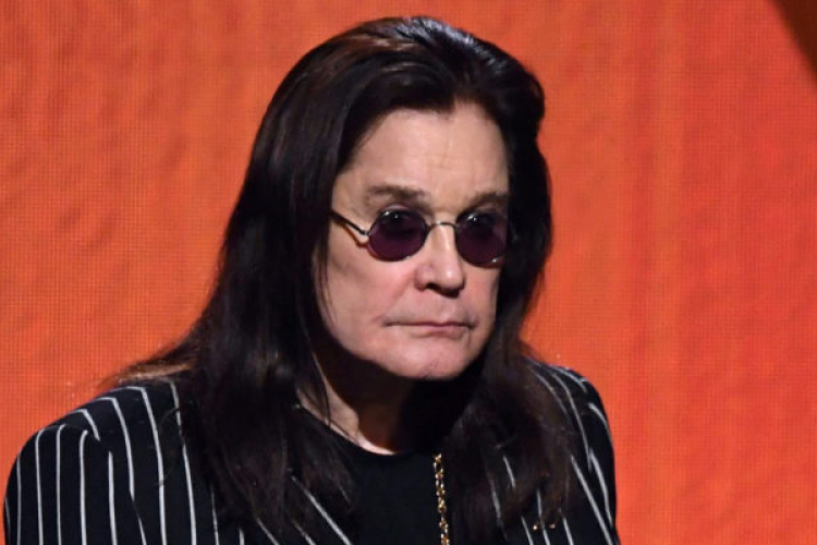 Ozzy Osbourne lefújta turnéját, hogy Parkinson-kórját kezeltesse