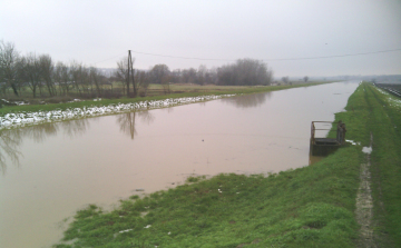 Kiléphet medréből a Kapos, ezen a hétvégén a víz az úr