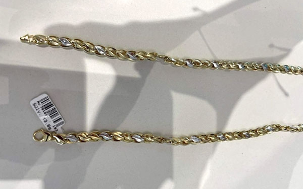 Lebukott a dombóvári ékszertolvaj